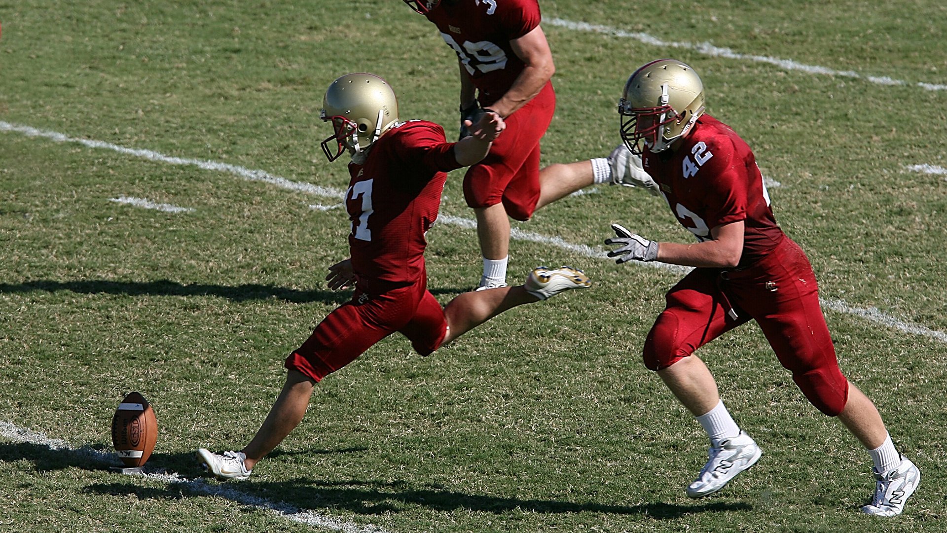 中超球队防守战术演练加强，中超7防3